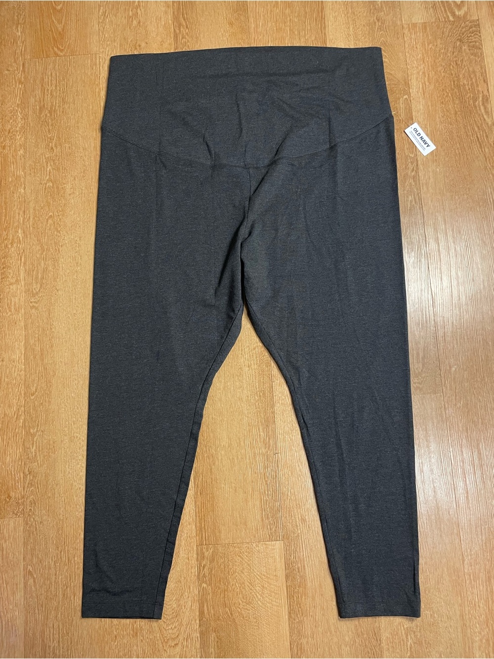 Old Navy Maternity Black Capri Leggings for Woman